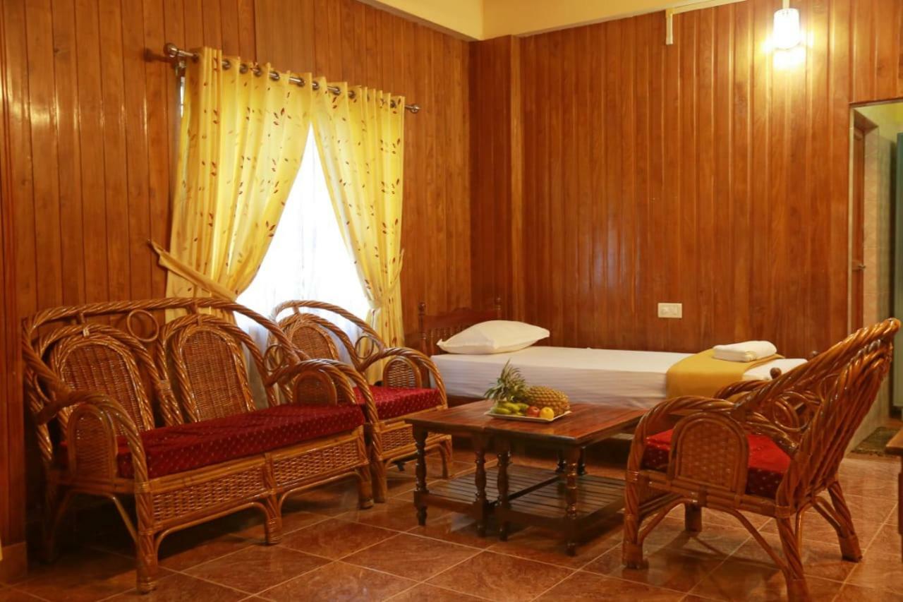 Lake Palace Family Resort Kumarakom Eksteriør billede